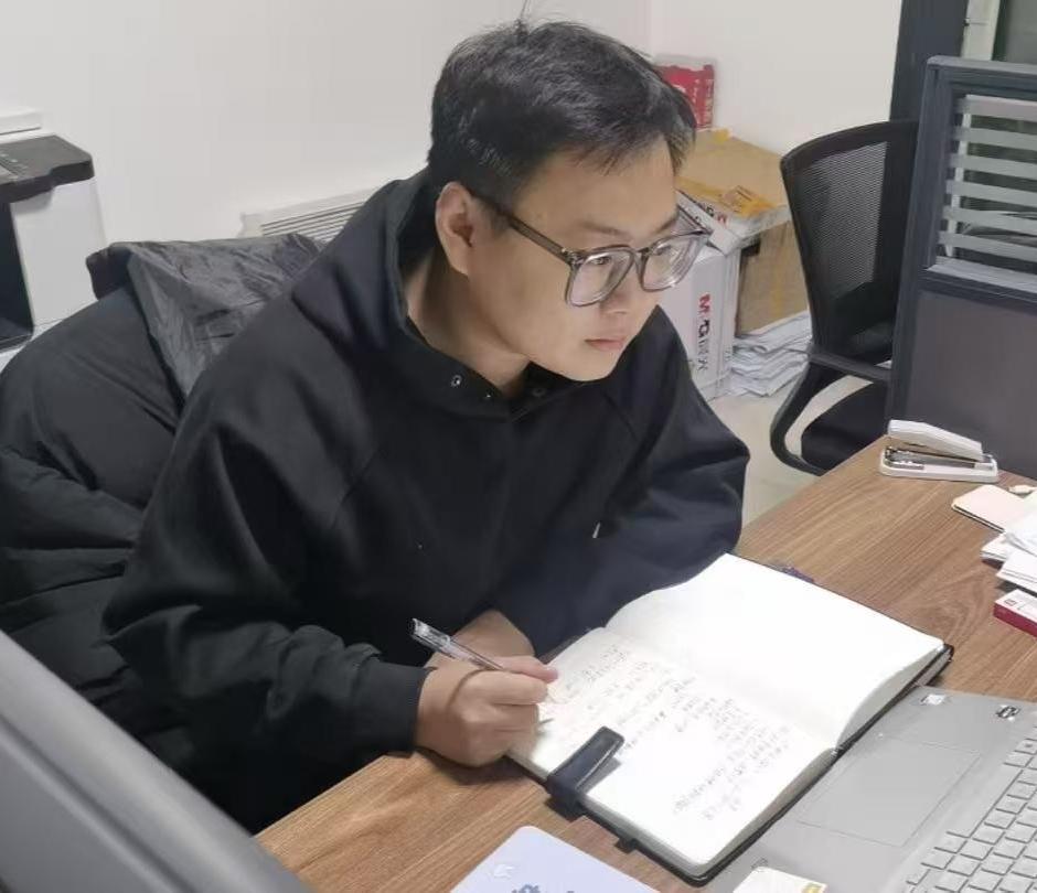 荣成学院郑治家 (2)(1).jpg